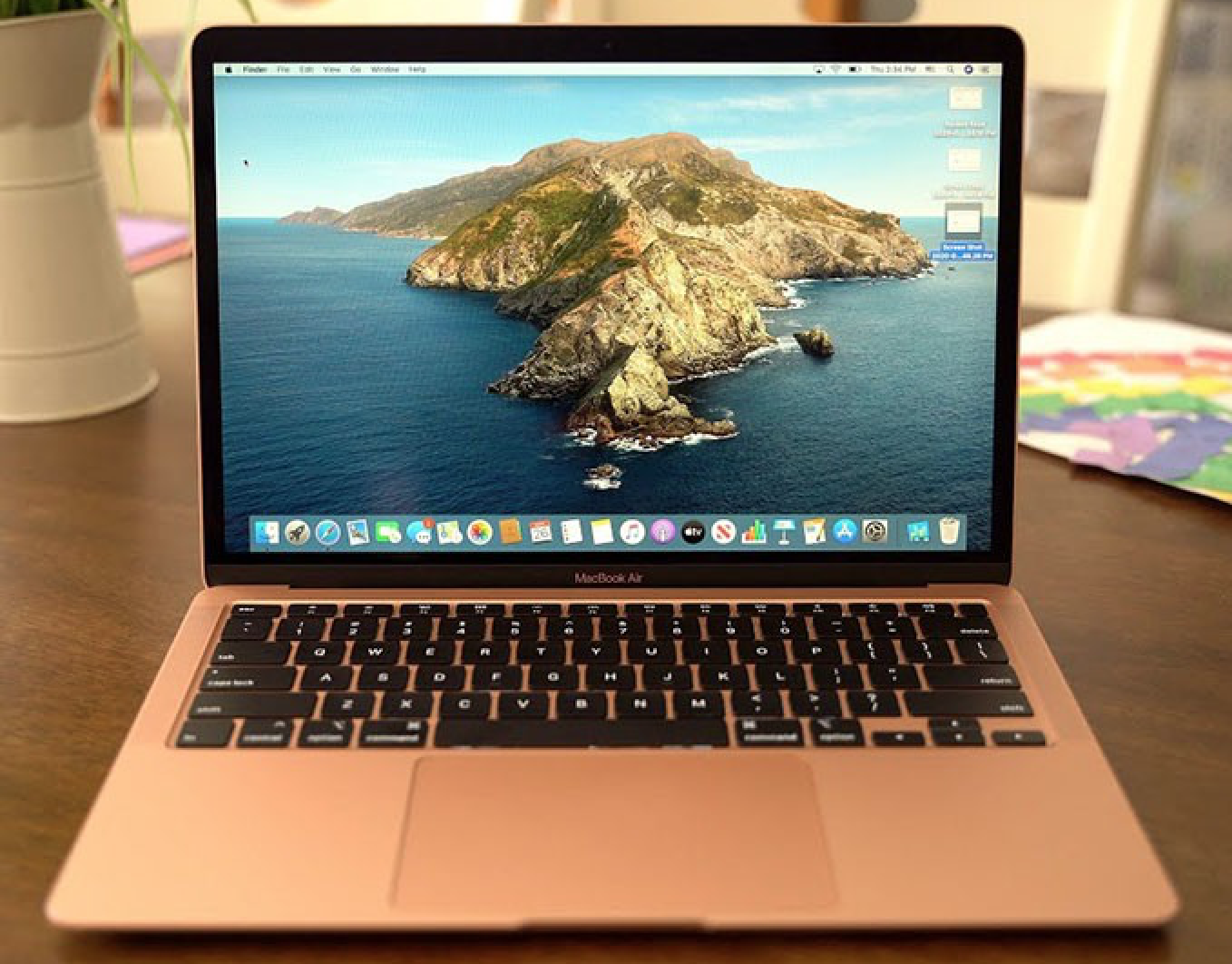 MacBook Air 2020 13 inch Core i5 RAM 16GB SSD 256GB