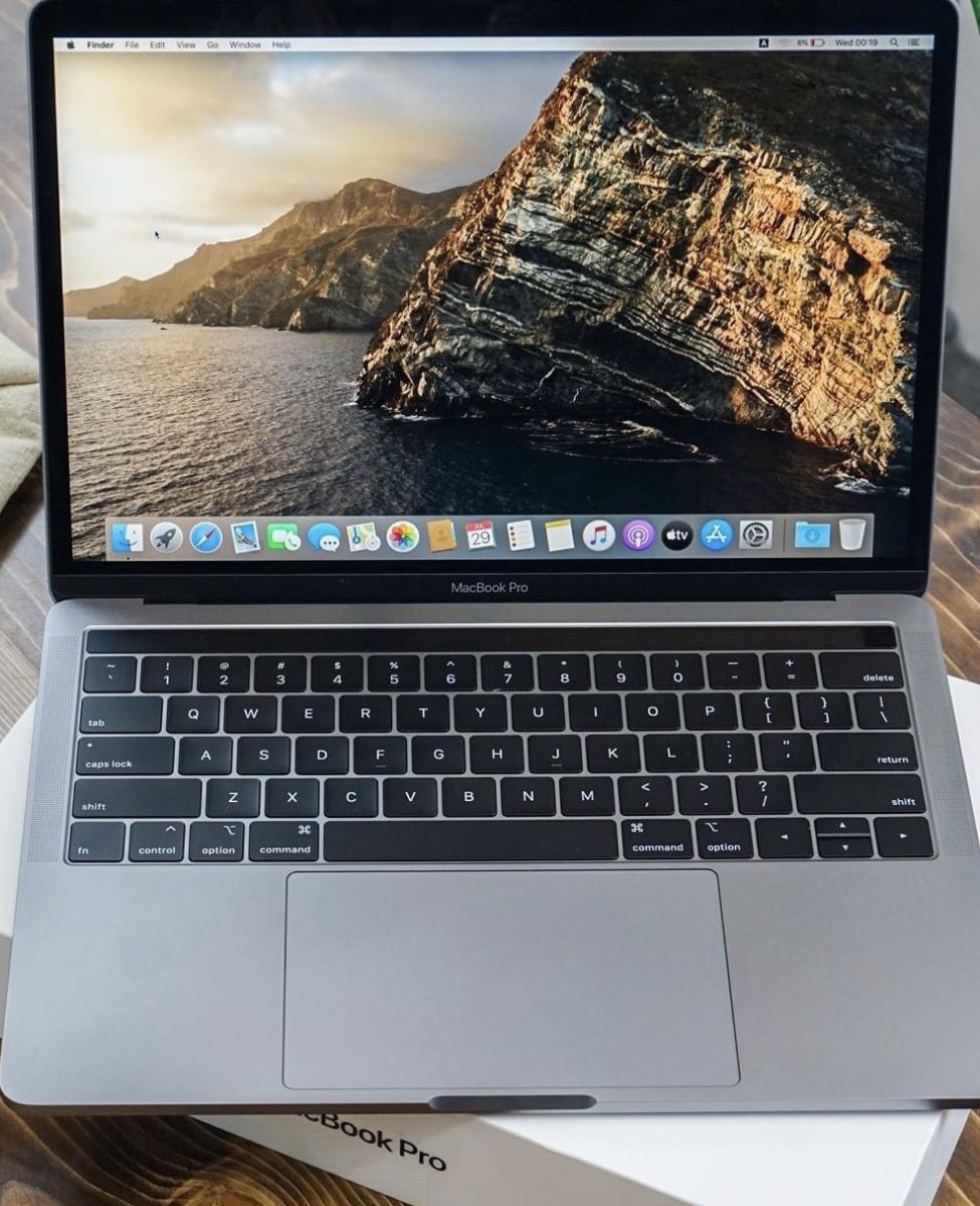 Macbook Air 2020 13 inch cấu hình Core I5/RAM 8GB/SSD 1TB